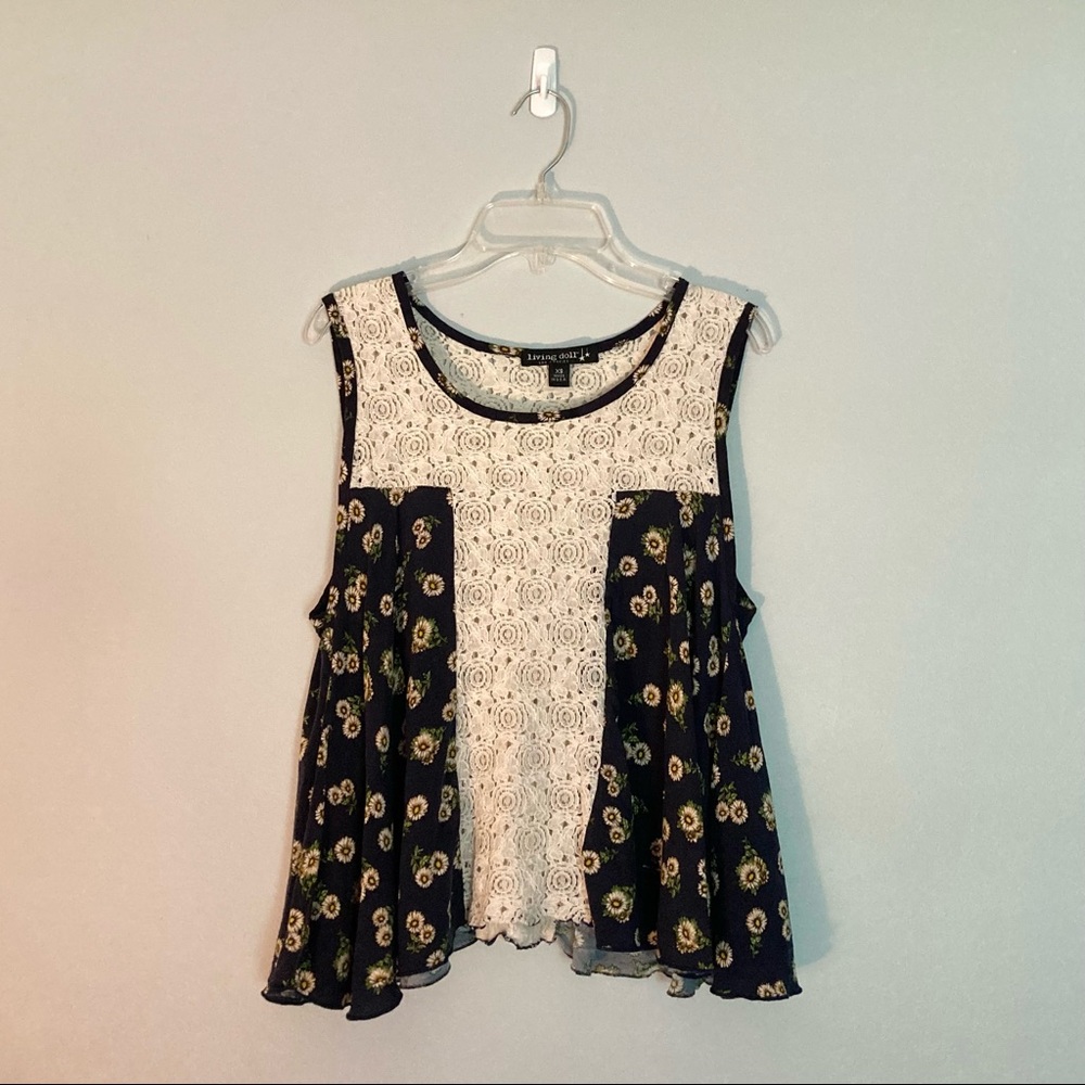 Living Doll Daisy Print Flowy Boho Tank (Size XS)